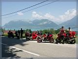PICT2938 Pause pour admirer le lac d'Annecy